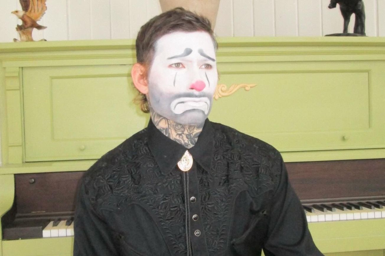 nothing,nowhere Shares Preview of New Country-Influenced Project