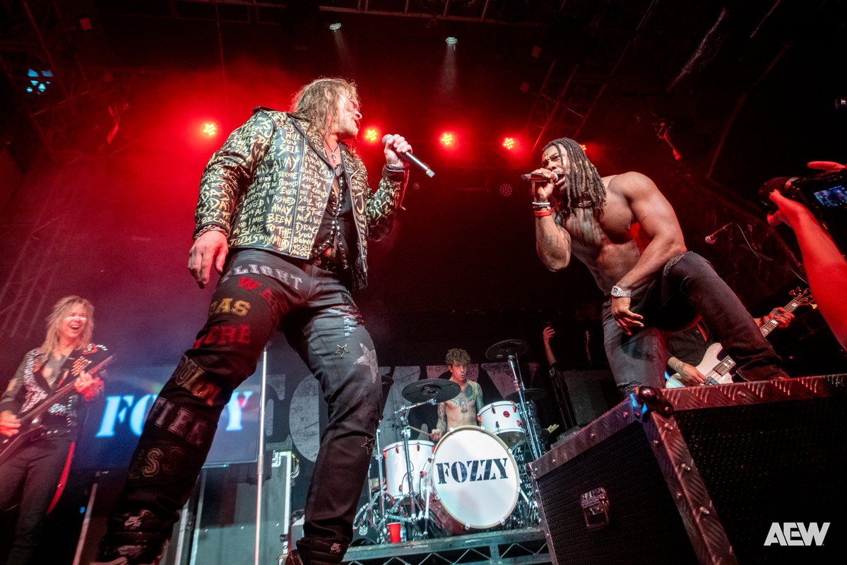 Chris Jericho's Fozzy and Swerve Strickland Covered "Killing In The Name" Live Ahead of "AEW All In"... Yes, Really.