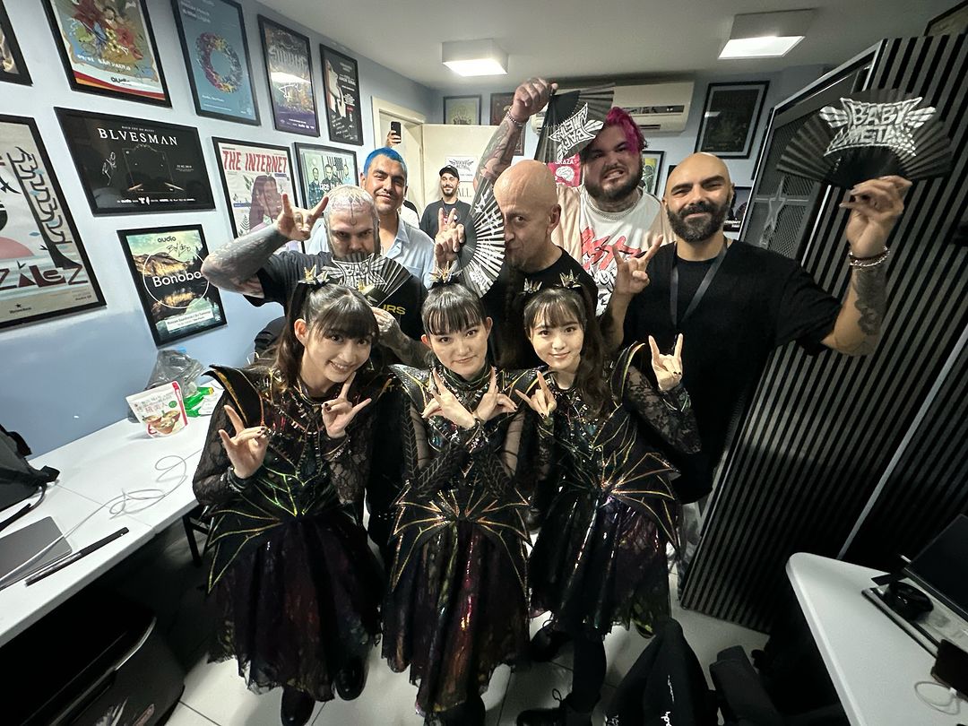 Shavo Odadjian's Seven Hours After Violet Guests with Babymetal in Brazil