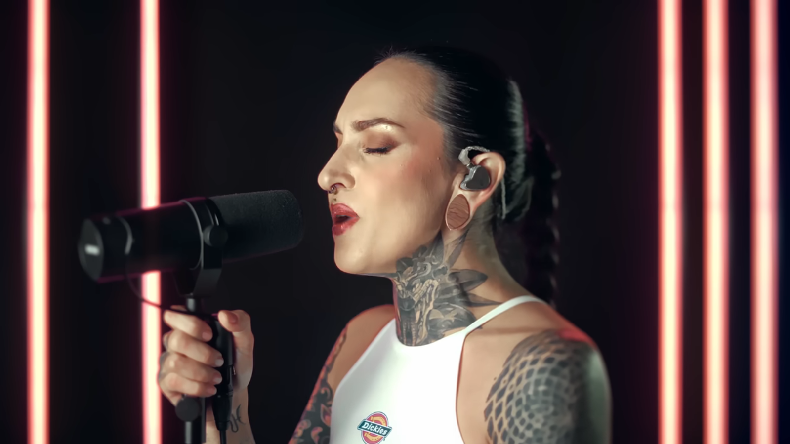 Jinjer's Tatiana Shmayluk Drops One-Take Vocal Playthrough Of "Hedonist"