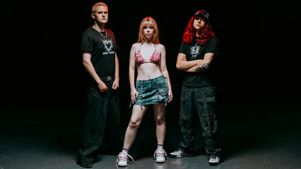 Eville Announce New Single "Blow Up"