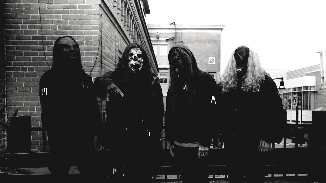 Swollen Teeth Get "Lethal" In Ferocious New Live Video